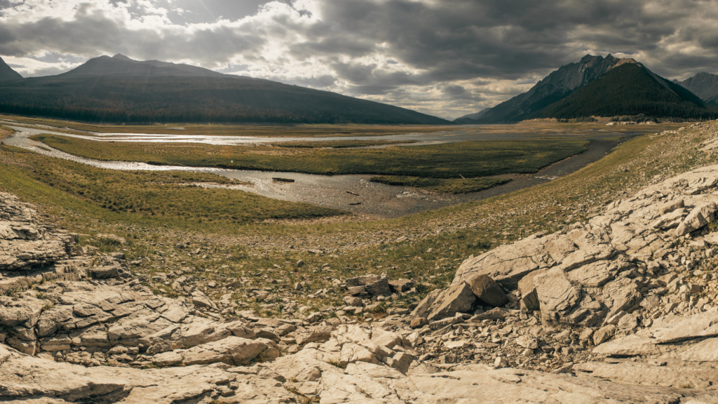 Medicine Lake, Jasper National Park, Alberta, Canada